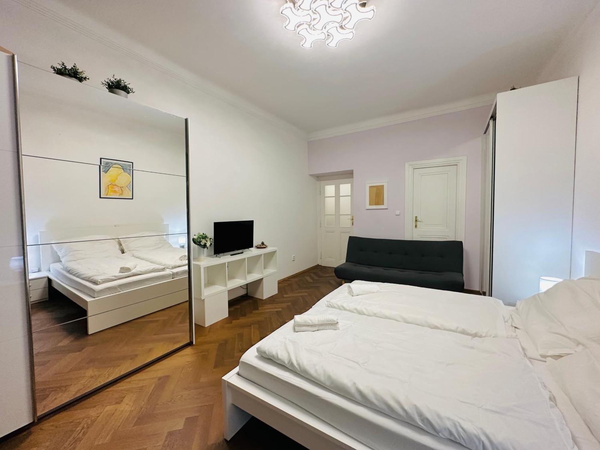 Maiselova Old Town Apartment — Photos 2